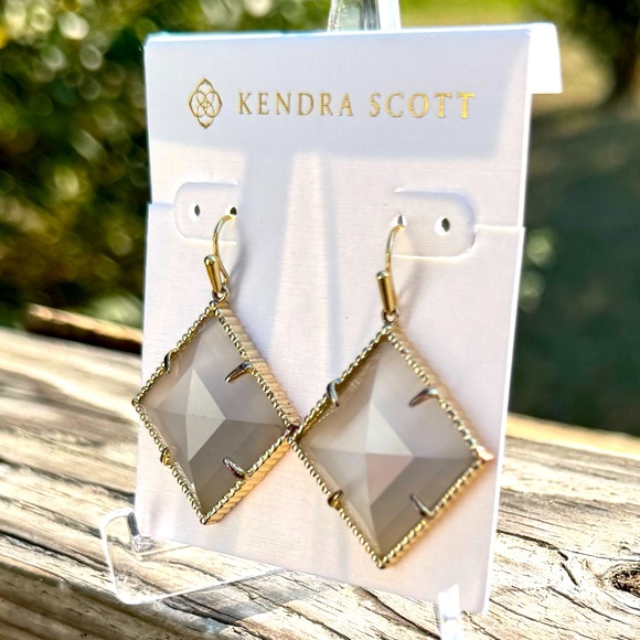 Rare HTF Retired Kendra Scott Cleo Drop Earrings – Slate Cat’s Eye - Picture 3 of 5